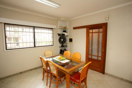 Casa à venda com 200m², 3 quartos e 2 vagasCozinha