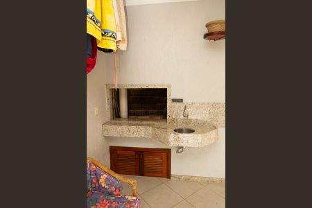 Casa à venda com 200m², 3 quartos e 2 vagasChurrasqueira