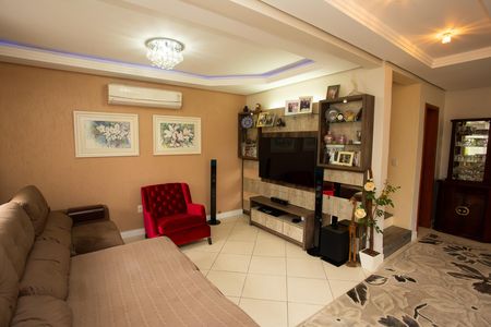 Casa à venda com 200m², 3 quartos e 2 vagasSala