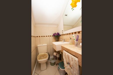 Casa à venda com 200m², 3 quartos e 2 vagasLavabo