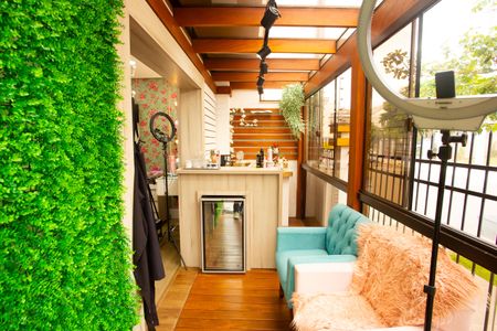 Casa à venda com 200m², 3 quartos e 2 vagasAnexo/studio/salão de beleza/escritório