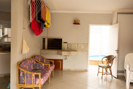 Casa à venda com 200m², 3 quartos e 2 vagasGaragem