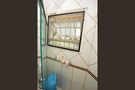 Casa à venda com 200m², 3 quartos e 2 vagasBanheiro