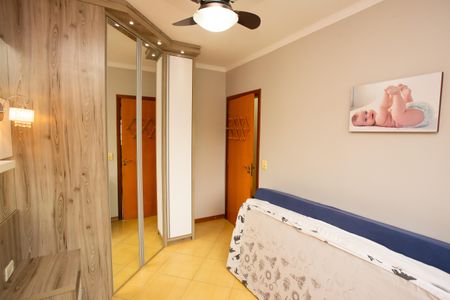 Casa à venda com 200m², 3 quartos e 2 vagasQuarto 3