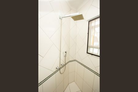 Casa à venda com 200m², 3 quartos e 2 vagasBanheiro da Suíte