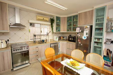 Casa à venda com 200m², 3 quartos e 2 vagasCozinha