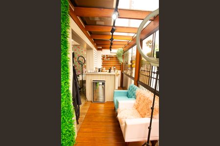 Casa à venda com 200m², 3 quartos e 2 vagasAnexo/studio/salão de beleza/escritório