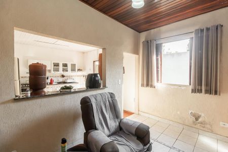 Casa à venda com 300m², 2 quartos e 8 vagasSala