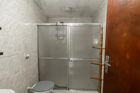 Casa à venda com 300m², 2 quartos e 8 vagasBanheiro