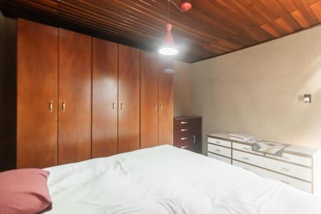 Casa à venda com 300m², 2 quartos e 8 vagasQuarto 1