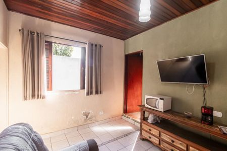 Casa à venda com 300m², 2 quartos e 8 vagasSala