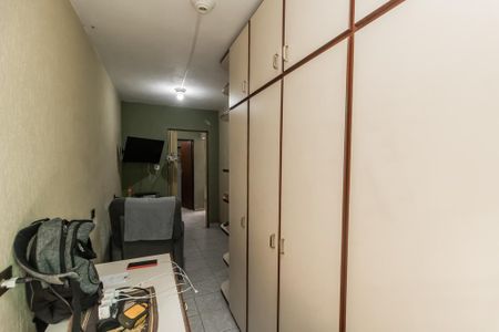 Casa à venda com 300m², 2 quartos e 8 vagasQuarto 2