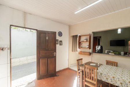 Casa à venda com 300m², 2 quartos e 8 vagasCozinha