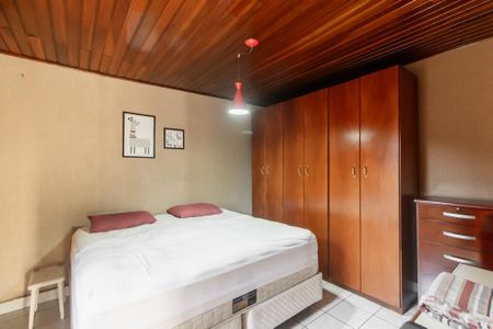 Casa à venda com 300m², 2 quartos e 8 vagasQuarto 1