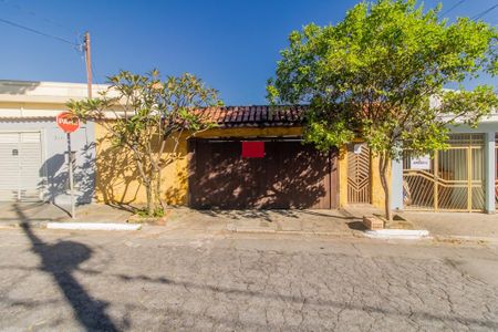 Casa à venda com 300m², 2 quartos e 8 vagasFachada