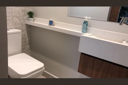 Casa de condomínio à venda com 85m², 3 quartos e 2 vagas Casa de condomínio à venda com 85m², 3 quartos e 2 vagasBanheiro