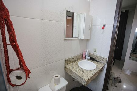 Apartamento à venda com 90m², 2 quartos e 1 vaga Apartamento à venda com 90m², 2 quartos e 1 vagaBanheiro
