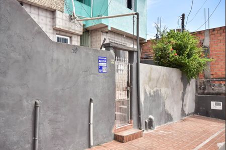 Casa para alugar com 35m², 2 quartos e sem vaga Casa para alugar com 35m², 2 quartos e sem vagaFachada