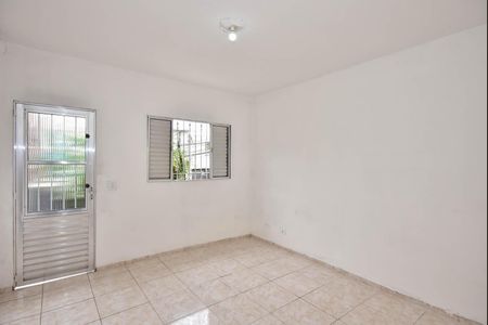 Casa para alugar com 35m², 2 quartos e sem vaga Casa para alugar com 35m², 2 quartos e sem vagaSala