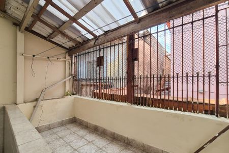 Casa para alugar com 86m², 2 quartos e 1 vagaQuintal