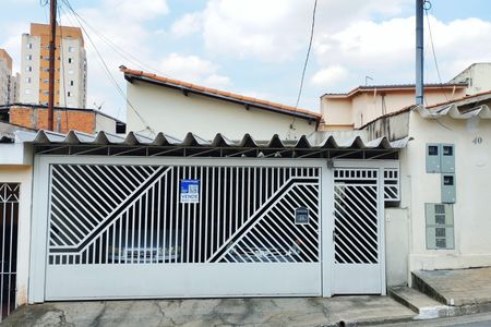 Casa à venda com 168m², 3 quartos e 2 vagas Casa à venda com 168m², 3 quartos e 2 vagasFachada e placa