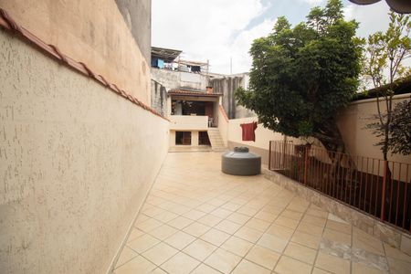 Casa à venda com 200m², 3 quartos e 2 vagasÁrea comum - Quintal