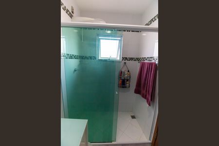 Casa à venda com 260m², 2 quartos e 2 vagasBanheiro da Suíte