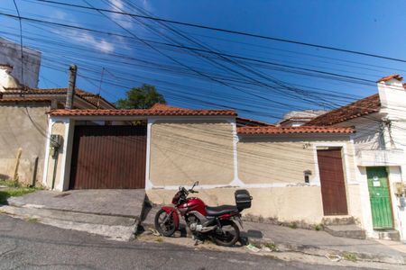 Casa à venda com 260m², 2 quartos e 2 vagasFachada