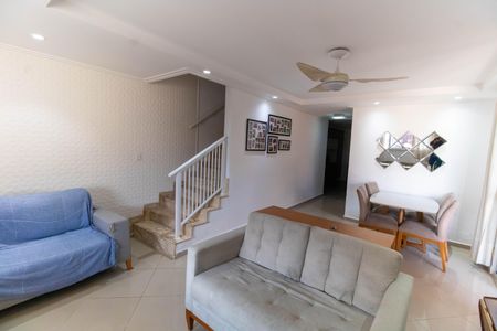 Casa à venda com 260m², 2 quartos e 2 vagasSala