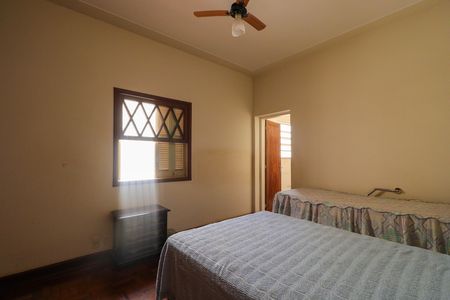 Casa para alugar com 303m², 4 quartos e 5 vagasSuíte 1