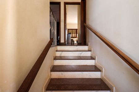 Casa para alugar com 303m², 4 quartos e 5 vagas2 andar