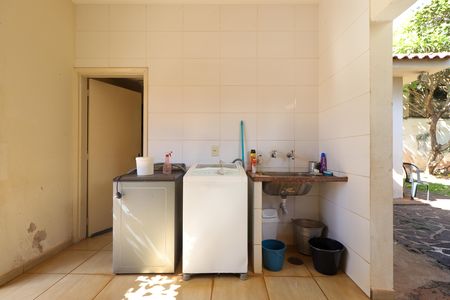 Casa para alugar com 303m², 4 quartos e 5 vagasÁrea de Serviço