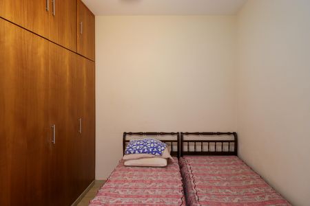 Casa para alugar com 303m², 4 quartos e 5 vagasSuíte 2