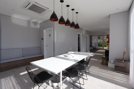 Apartamento para alugar com 58m², 2 quartos e 1 vagaÁrea comum - Salão de festas