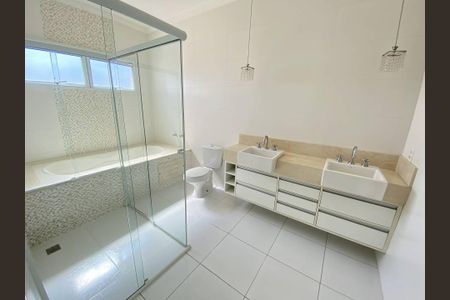 Casa de condomínio à venda com 280m², 4 quartos e 2 vagasBanheiro