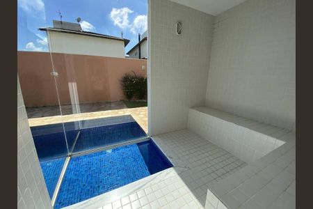Casa de condomínio à venda com 280m², 4 quartos e 2 vagasPiscina