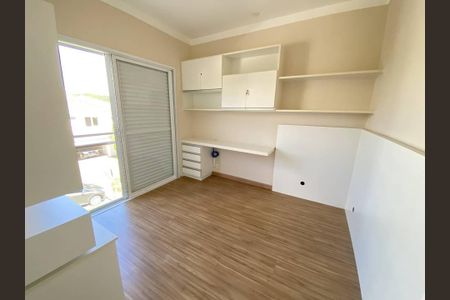 Casa de condomínio à venda com 280m², 4 quartos e 2 vagasEscritório