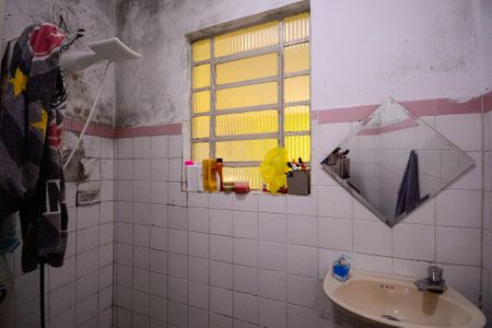 Casa à venda com 102m², 4 quartos e 1 vagaBanheiro - Casa 2 