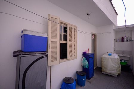 Casa à venda com 102m², 4 quartos e 1 vagaÁrea de Serviço - Casa 2 