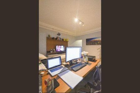 Casa à venda com 200m², 4 quartos e 2 vagasFoto 03