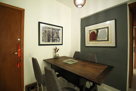 Apartamento à venda com 86m², 2 quartos e 1 vagaSala de Jantar