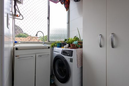 Apartamento à venda com 61m², 2 quartos e sem vaga Apartamento à venda com 61m², 2 quartos e sem vagaÁrea de Serviço