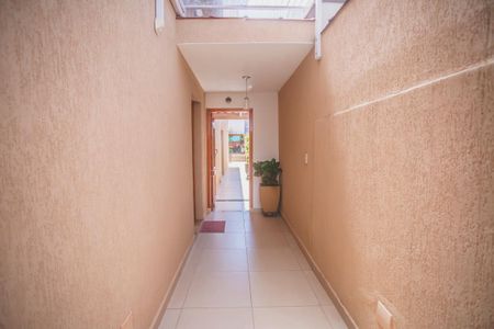 Casa à venda com 250m², 3 quartos e 4 vagasHall