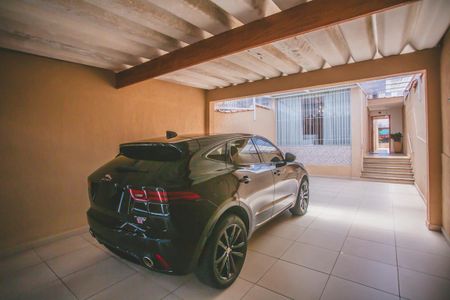 Casa à venda com 250m², 3 quartos e 4 vagasGaragem