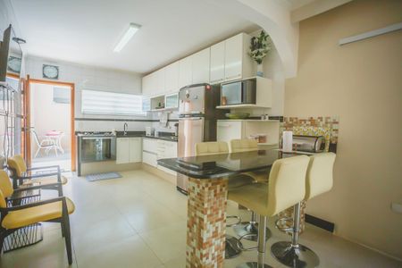 Casa à venda com 250m², 3 quartos e 4 vagasCozinha