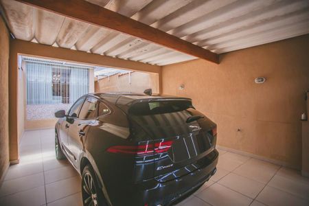 Casa à venda com 250m², 3 quartos e 4 vagasGaragem