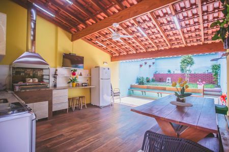 Casa à venda com 250m², 3 quartos e 4 vagasChurrasqueira