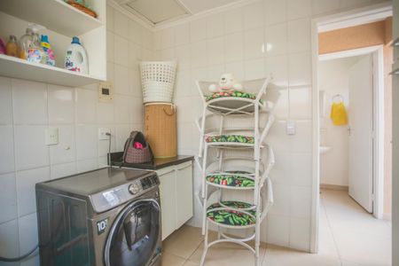 Casa à venda com 250m², 3 quartos e 4 vagasÁrea de Serviço