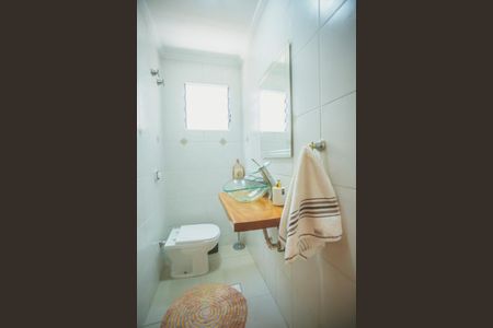 Casa à venda com 250m², 3 quartos e 4 vagasLavabo