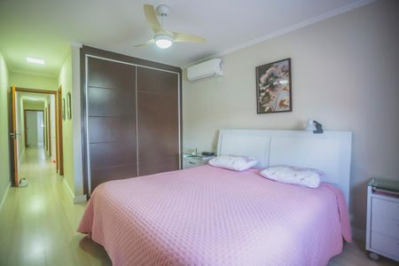 Casa à venda com 250m², 3 quartos e 4 vagasSuíte